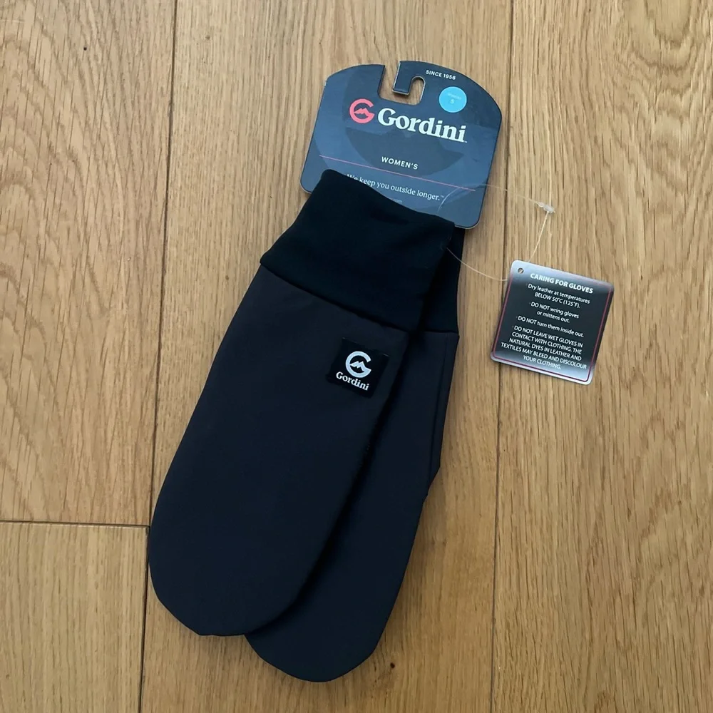 GORDINI Front Line LT Mittens in Black for Women in Small NWT